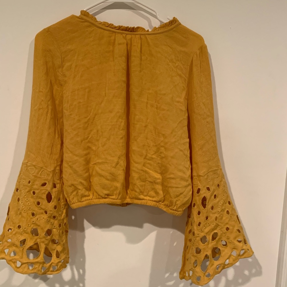 Crop top with bell sleeves